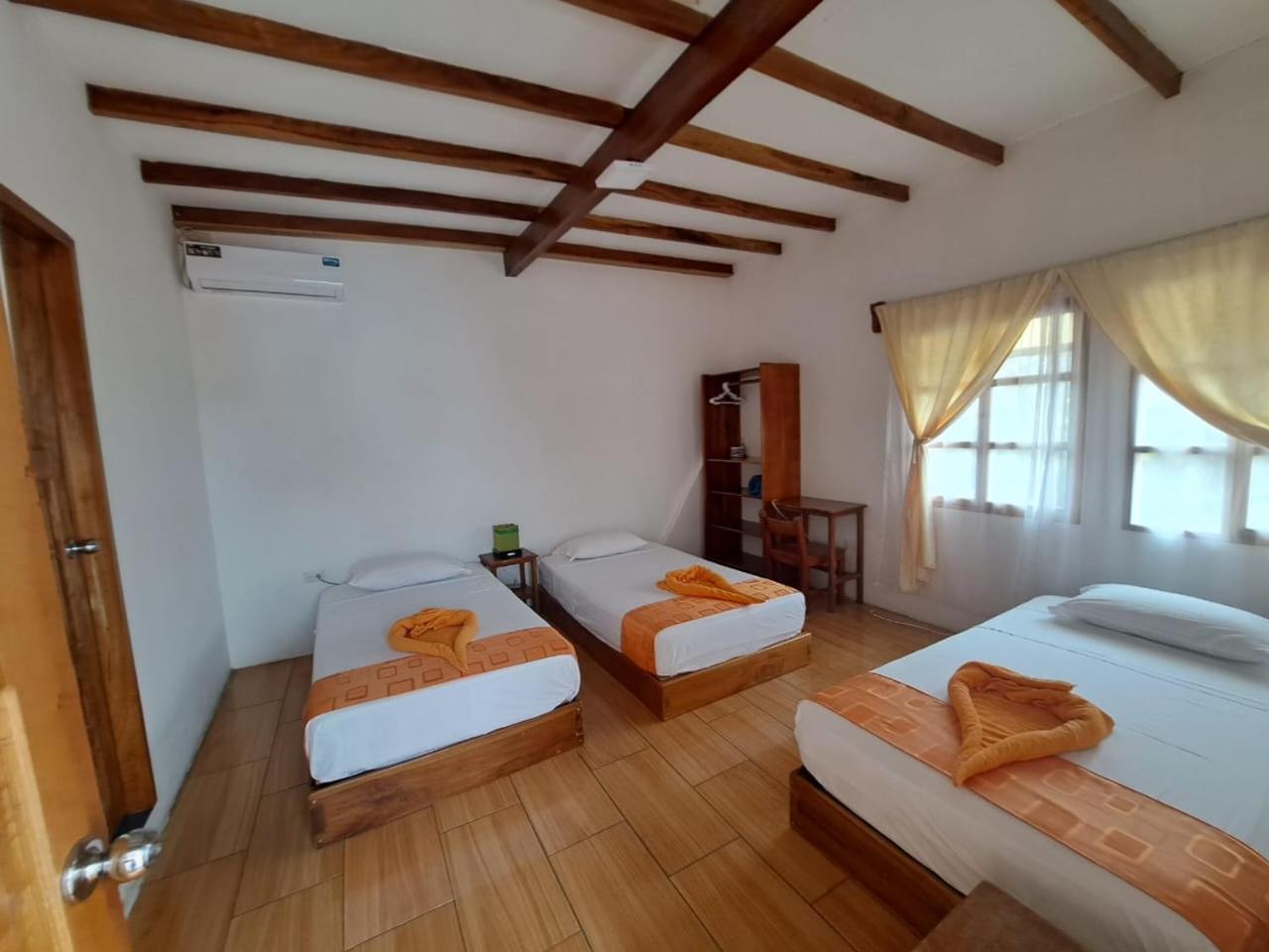 Hostal Tero Real Puerto Villamil Dış mekan fotoğraf